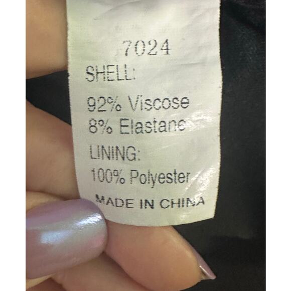 Black ribbed pull on skirt size Large - Picture 4 of 13